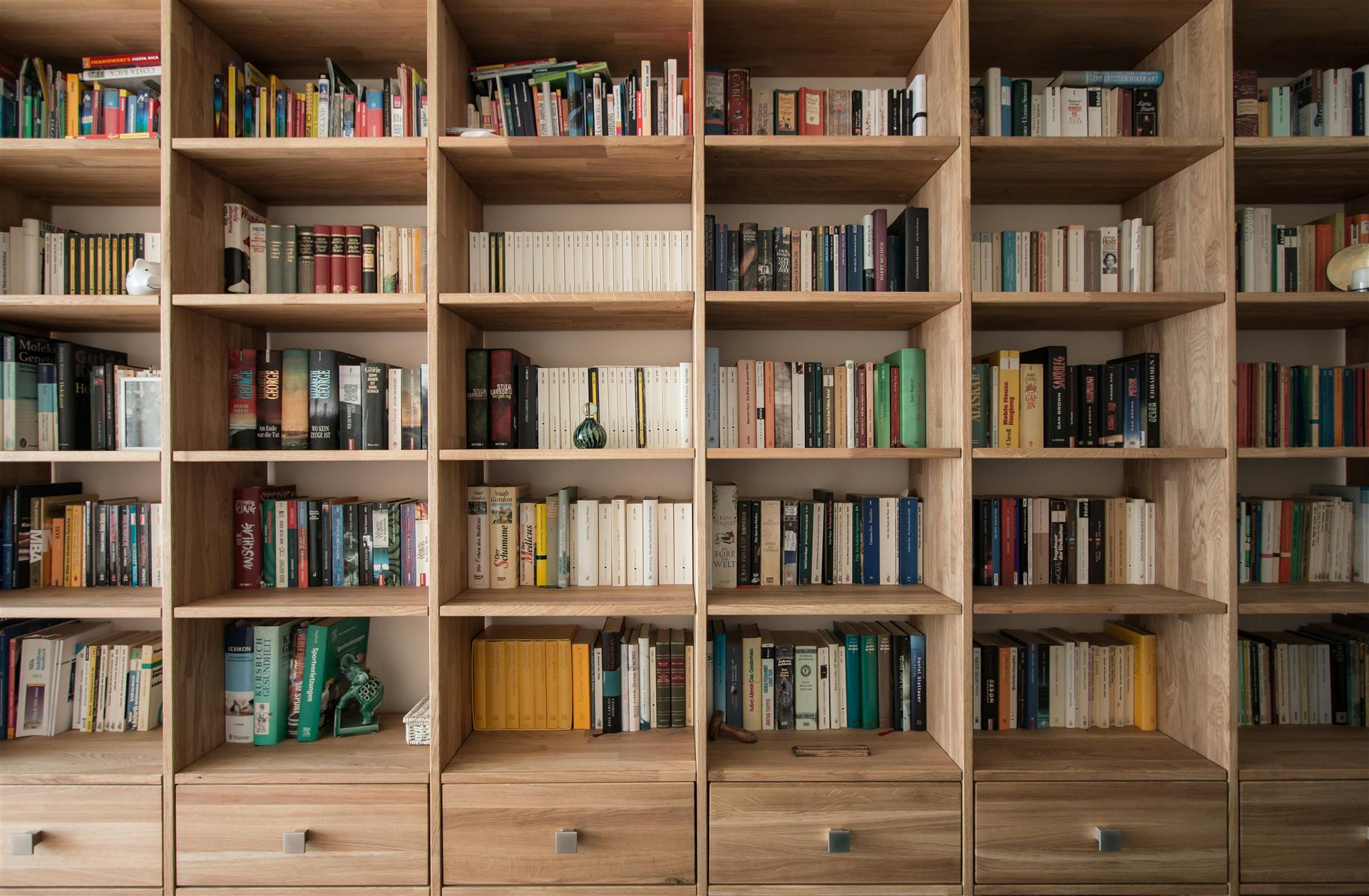 Built-in shelving and bookcases